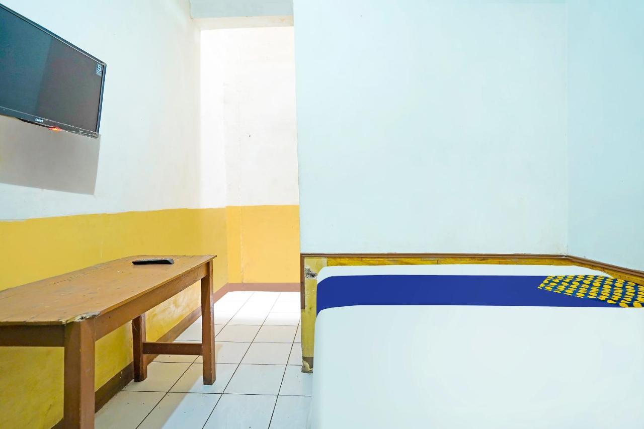 Spot On 91444 Hotel Arimbi Bandung Kültér fotó