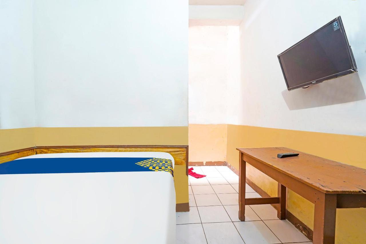 Spot On 91444 Hotel Arimbi Bandung Kültér fotó